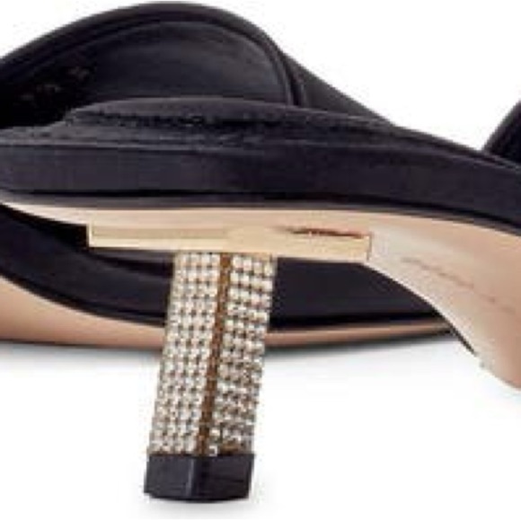 New in a Box GOOD AMERICAN - Kickstand Slide Sandal -
Black - Size 7 - Picture 6 of 16